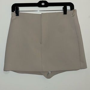 Zara Mini Skort (Beige) in Size Small | ONLY WORN ONCE